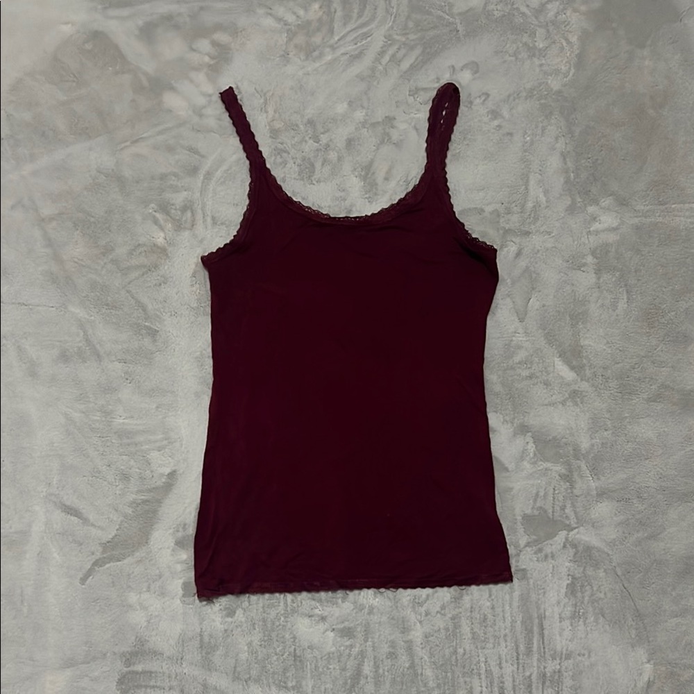 Fitted lace‎ trim Cami L